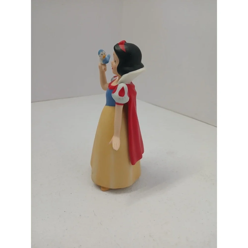 VTG Walt Disney Snow White With Bird Figurine 5.5